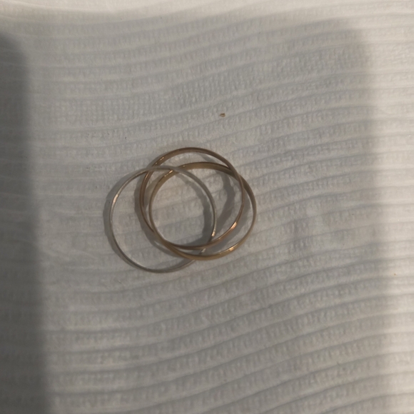 14kt Three Tone Gold Ring Size 6 - Picture 3 of 4